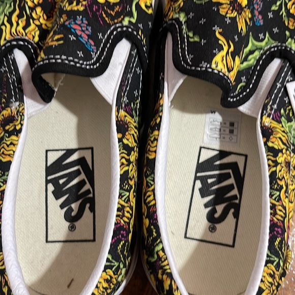 Vans - Picture 3 of 4